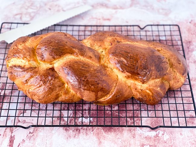recept voor zwitsers luxe vlechtbrood hefezoph - brooddeeg met gist maken en vlechten weekendbrood