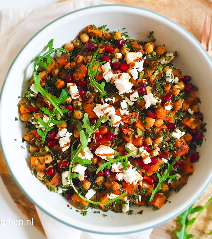 recept salade met boerenkool bataat en feta @bettyskitchen.nl