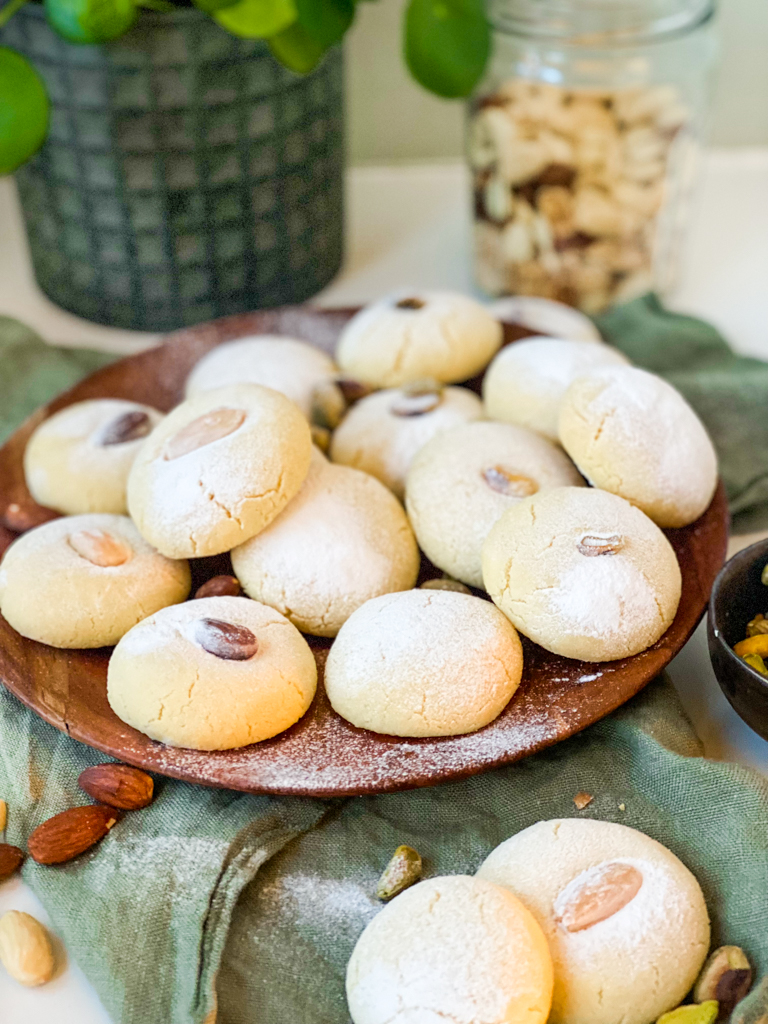Ghee Cookies (Ghorayeba) Recept Betty's Kitchen