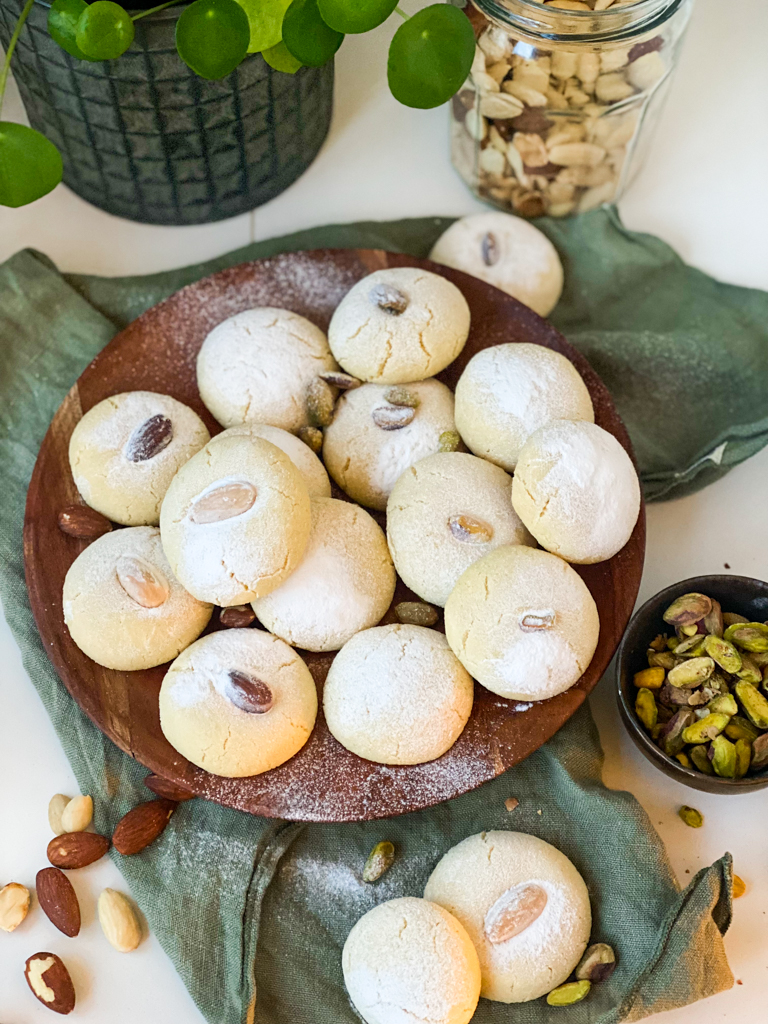 Ghee Cookies (Ghorayeba) Recept Betty's Kitchen