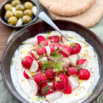 recept voor radijsjes met yoghurt en dukkah - bijgerecht voor mediterraanse borrel - Egyptische keuken of Marokko dukkah mengsel als heerlijke krokante topping over je gerechten