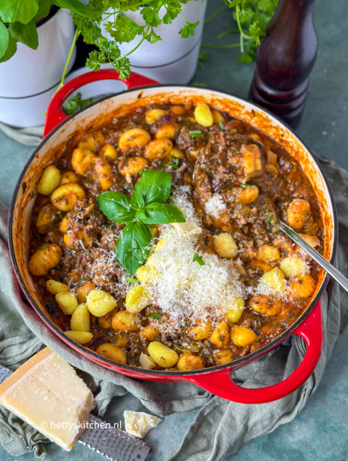 gnocchi met gehakt en tomatensaus © bettysktichen.nl
