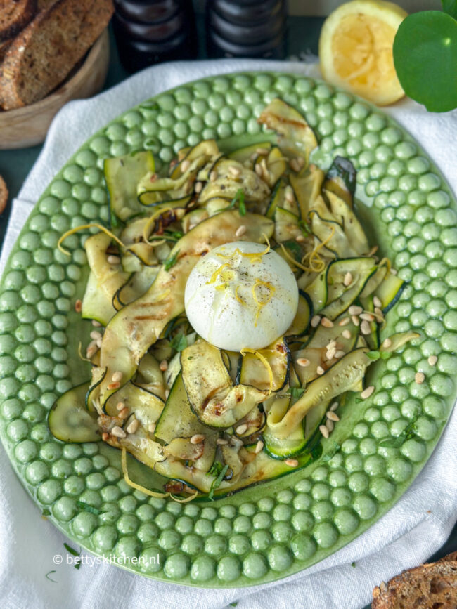 recept gegrilde courgette met burrata © bettyskitchen.nl