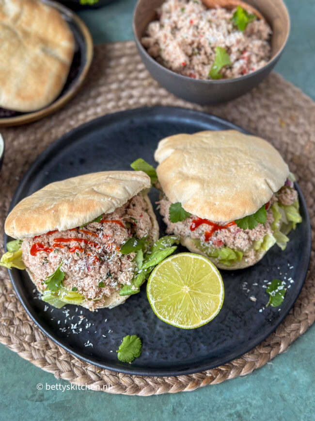 recept pita met mas uini tonijn kokos salade vis op brood © bettyskitchen.nl