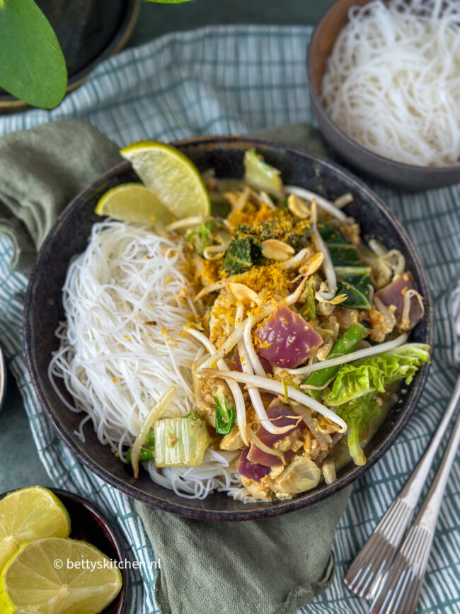 recept thaise groene curry met tofu en noodles © bettyskitchen