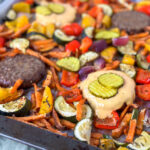 recept Traybake met burgers en zoete aardappel © bettyskitchen.nl