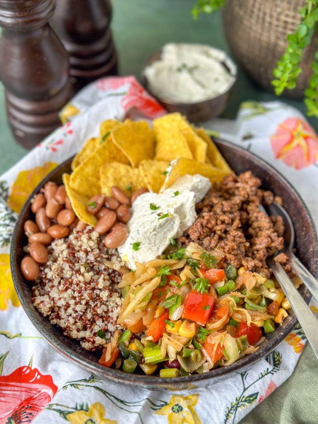 recept tex-mex burrito bowl met gehakt en quinoa © bettyskitchen.nl