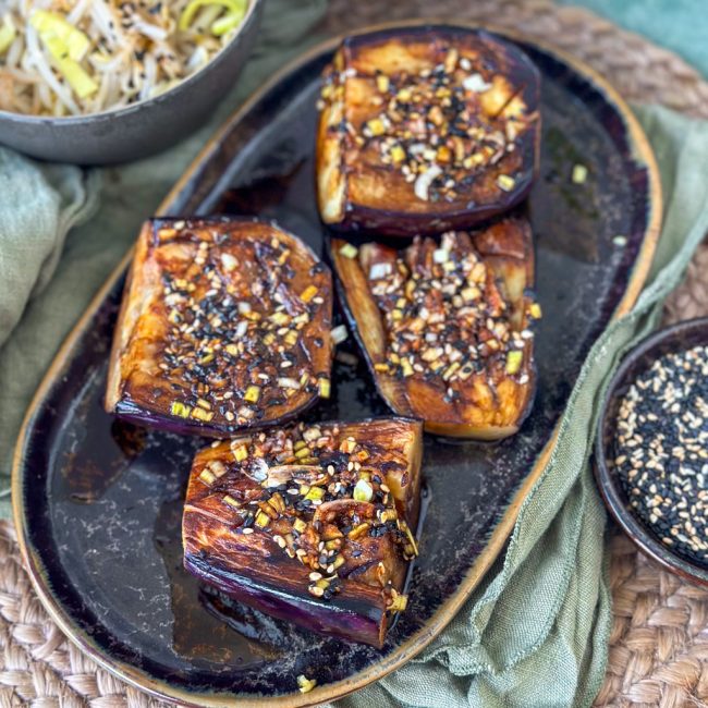 gemarineerde aubergine koreaans bijgerecht banchan © bettyskitchen.nl