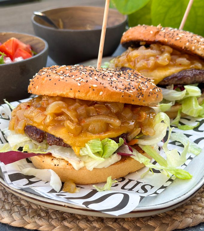 recept burgers met chili uien jam © bettyskitchen.nl