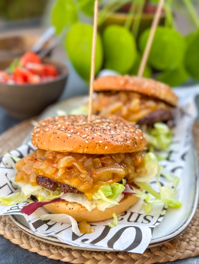 burgers met chili uien jam © bettyskitchen.nl