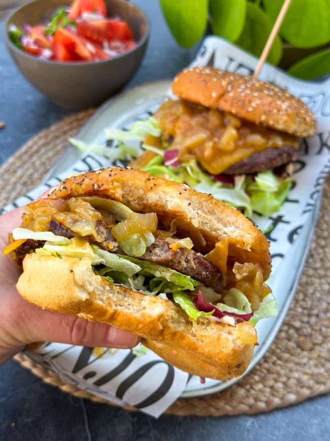 recept burgers met chili uien jam © bettyskitchen.nl
