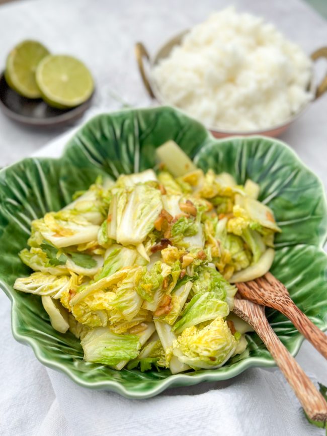 Thaise kool uit de wok met knoflook en vissaus zo lekker! `thailand chinese kool uit de wok