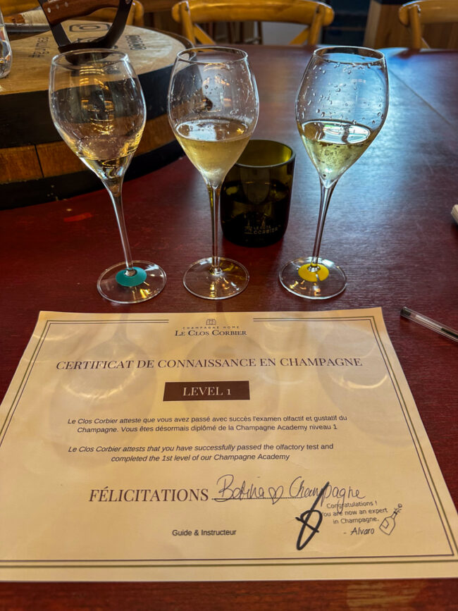 rondleiding en proeverij examen bij Le Clos Corbier _ Champagne collard-millesi drinken in de Champagne streek in Frankrijk