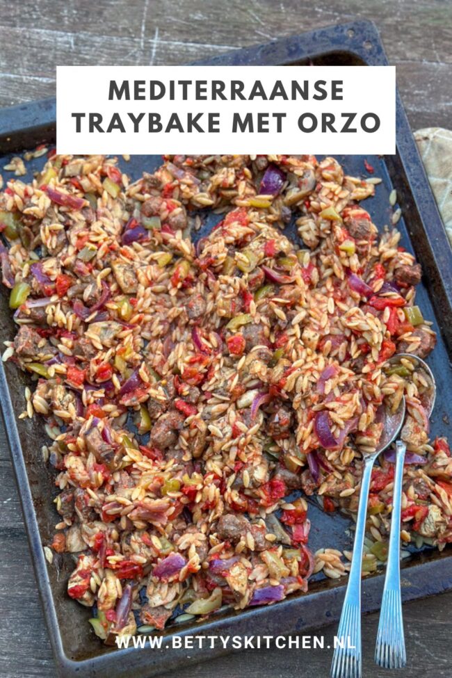 recept mediterraanse traybake met orzo en worst © bettyskitchen.nl