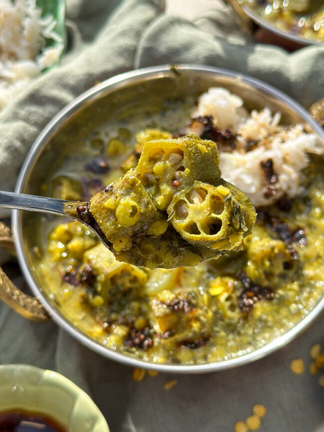 sambar curry met okra en kokosmelk © bettyskitchen.nl