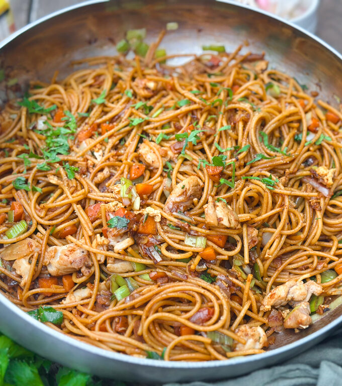 recept surinaamse bami met kip © bettyskitchen.nl