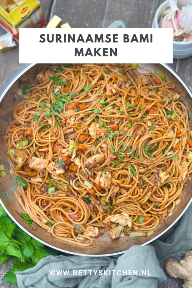 recept surinaamse bami met kip © bettyskitchen.nl