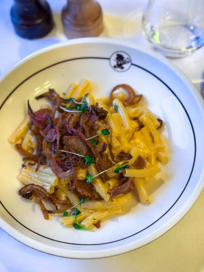 Walts an american restaurant Disneyland Parijs © bettyskitchen.nl