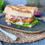 recept broodje lekkerbek vis met rode ui © bettyskitchen.nl